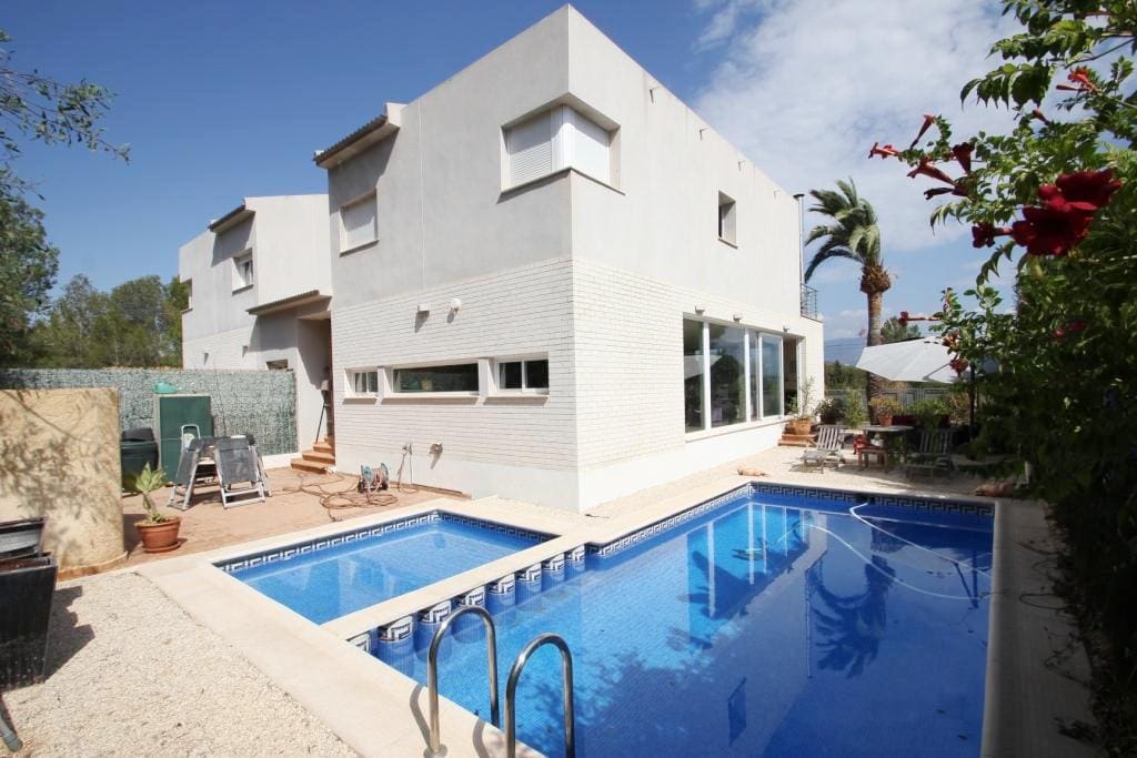 Pool barck house Pool barck house
