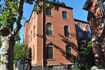 Gorgeous Schoolhouse Apartment 