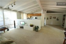 Private Room - Great Location