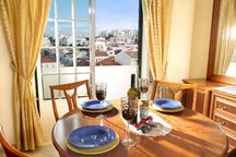 2 Spacious Bedrm Apartment near Sea
