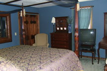 Provincetown Colonial King Bedroom