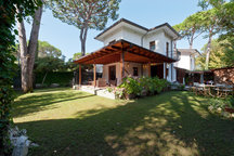 Villa Forte dei Marmi, near the sea