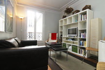 Cute-Central-Cozy: Your Paris Home!