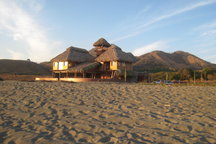 Rio Nexpa: Luxury Beach House on Wo