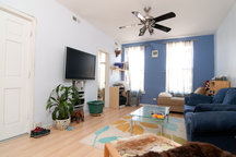 Nice clean room by downtown, Yellow