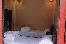 Fly by Knight Courtyard Twin Room2