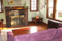 Sunny Room in Quiet Neighborhood