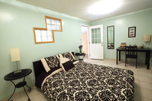 Brooklyn Cove 1br Apt w/ Garden!!