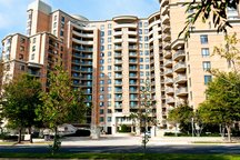 Just Across Potomac from DC~2BR!