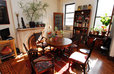 Historic &amp; Sunny. Parlour Flr. Apt.
