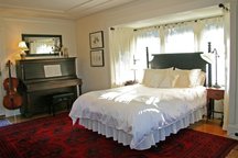 Brick Path B&B - The Fireplace Room
