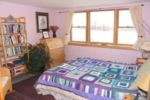 Peaceful Affordable Ecovillage B&B 