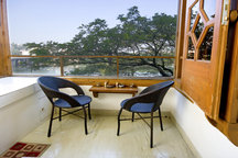 Beautiful River View  Apartment