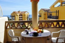Quiet, seaview 3 bedroom apartment 