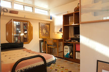 Bright and quiet Southwestern room 
