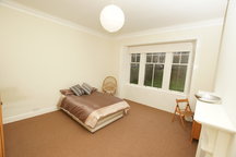 Spacious Double Room in Modern Flat
