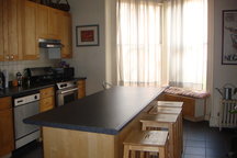 large bedrm in 4flr landmark home 