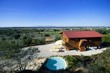 Cosy wooden chalet in the Algarve
