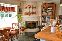 Private Bedroom With Orange Tree 