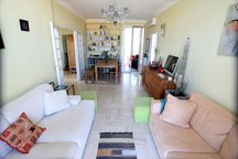 Cosy room in typical Nice house 