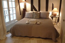 Prestigious.Authentic MARAIS 2 beds