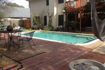 5 bdrm SXSW Rental w/Pool & Hot Tub