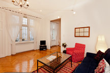 Chain Bridge Apartment—Castle Area 