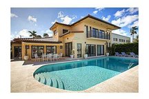 Spectacular Waterfront Home in MB