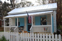 Historic Freedman´s Cabin c. 1870