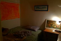 Small, comfy, quiet room. Big bed.