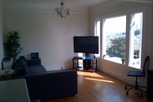 Comfy Sofabed sleeps 2 in Nob Hill!