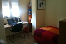 MADRID ROOMS VERY CLEAN AND BRIGHT 