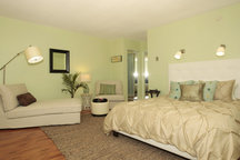 Hotel Quality Studio Apt by Beach!