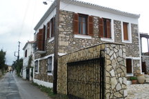 fabulous stone house near the sea!
