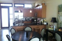 Modern 2/1 Condo, Hip Neighborhood
