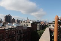 700 SF FULLY FURNISHED APT+ROOFTOP