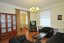 Cozy 3rooms in Kiev Center R30