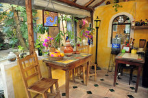 Guest House  - 2 miles to the beach
