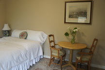 Private Garden Studio- Great Locale