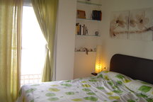 clean room+ bathroom+WIFI_ Valencia