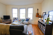 Large, Bright Jr 1 BR in the Marina