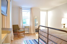 Room w/Private Bath & TV ensuite