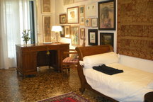 Lovely room, chic antique flat