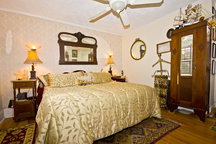 Nautical Room: Bunker Hill B&B