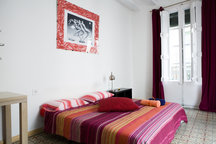 Centric Spacious & Sunny Room F1
