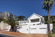 Contemporary 4-Star Villa