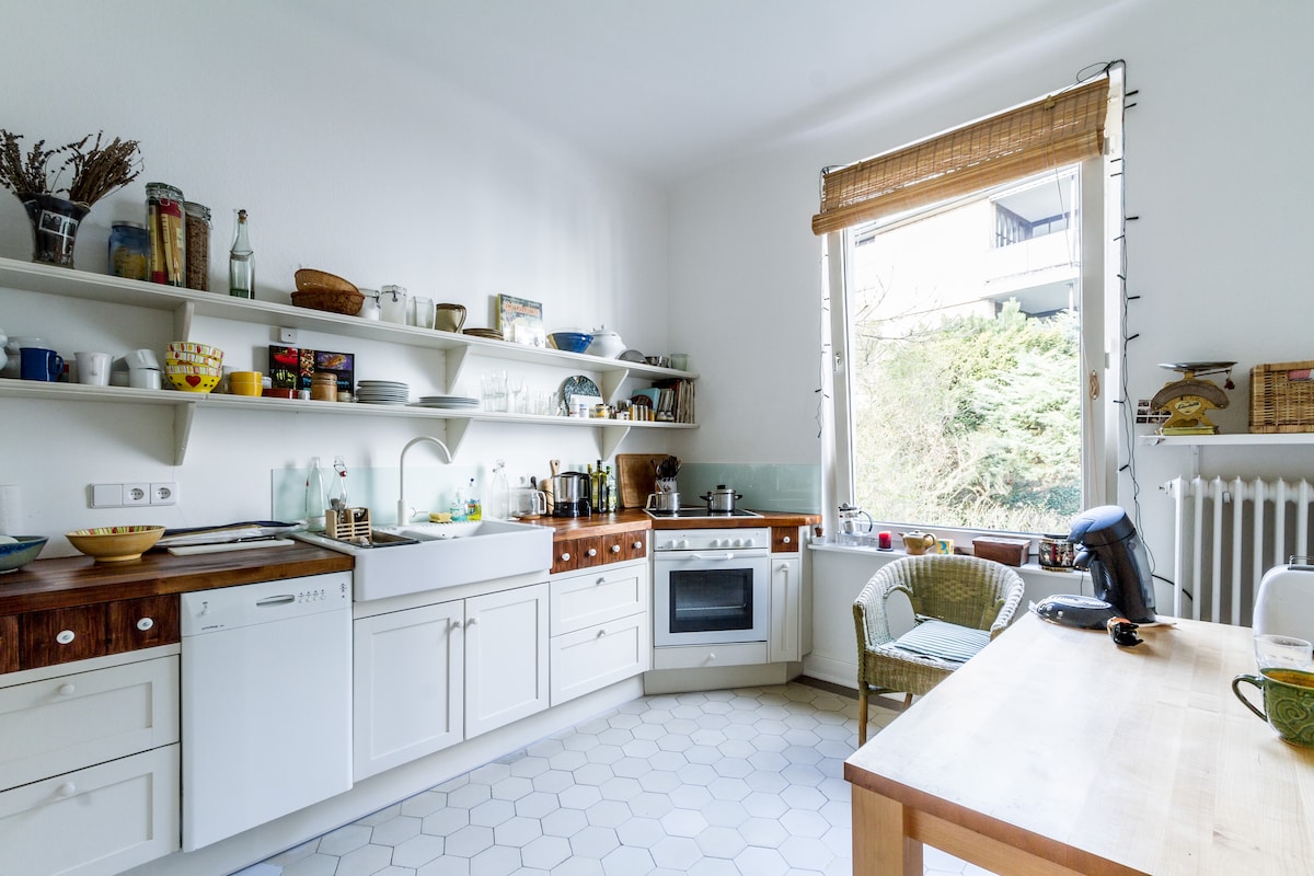Wunderschönes zimmer mit elbblick apartments zur miete in hamburg