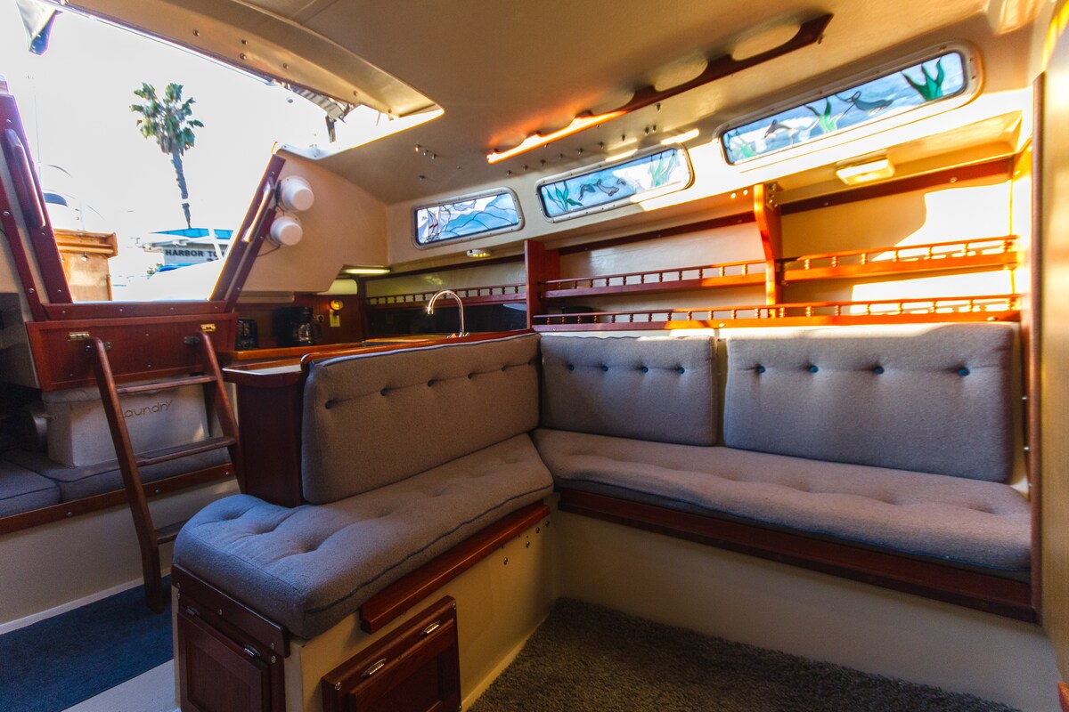 30' Catalina Sailboat in Newport Beach