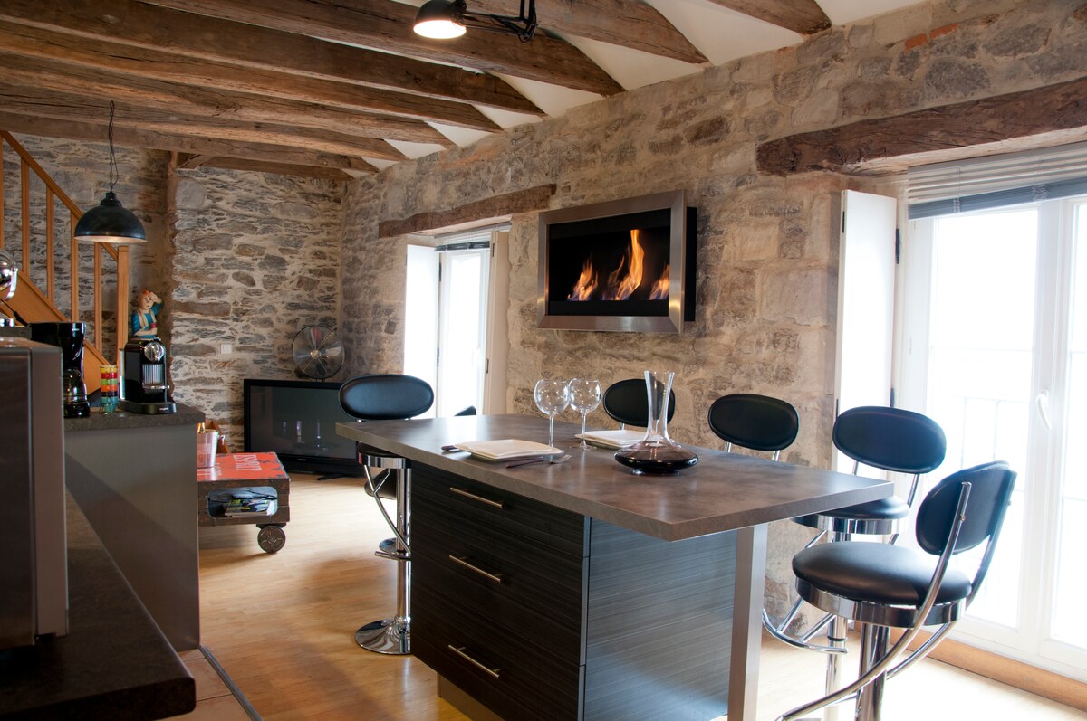 DUPLEX HYPER CENTRE AVEC PARKING 