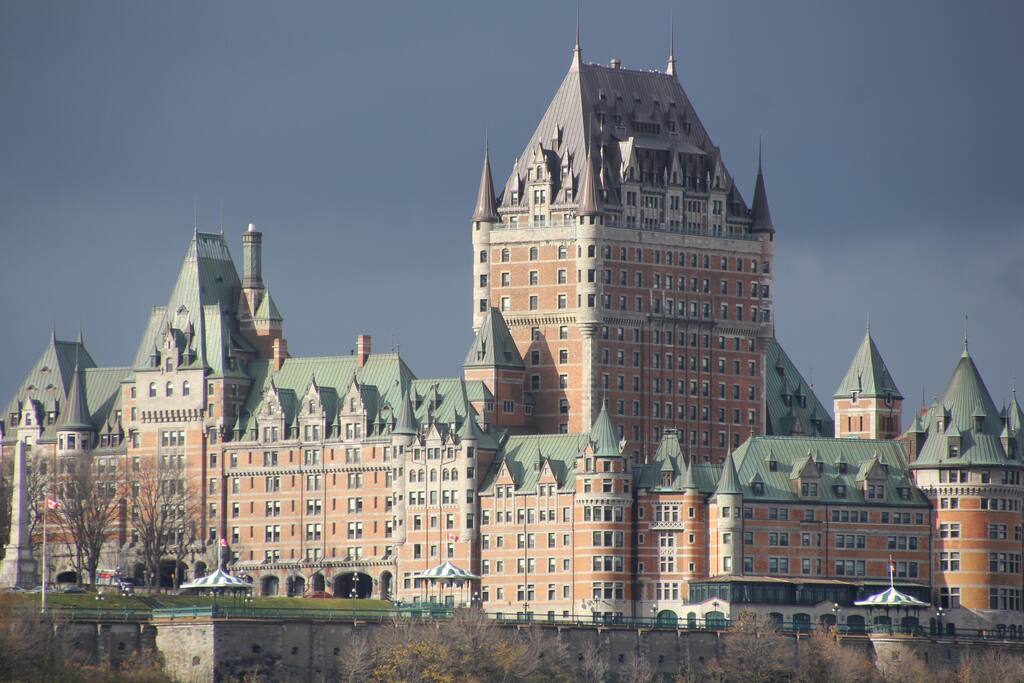 Maison à louervue ChâteauFrontenac Houses for Rent in Lévis